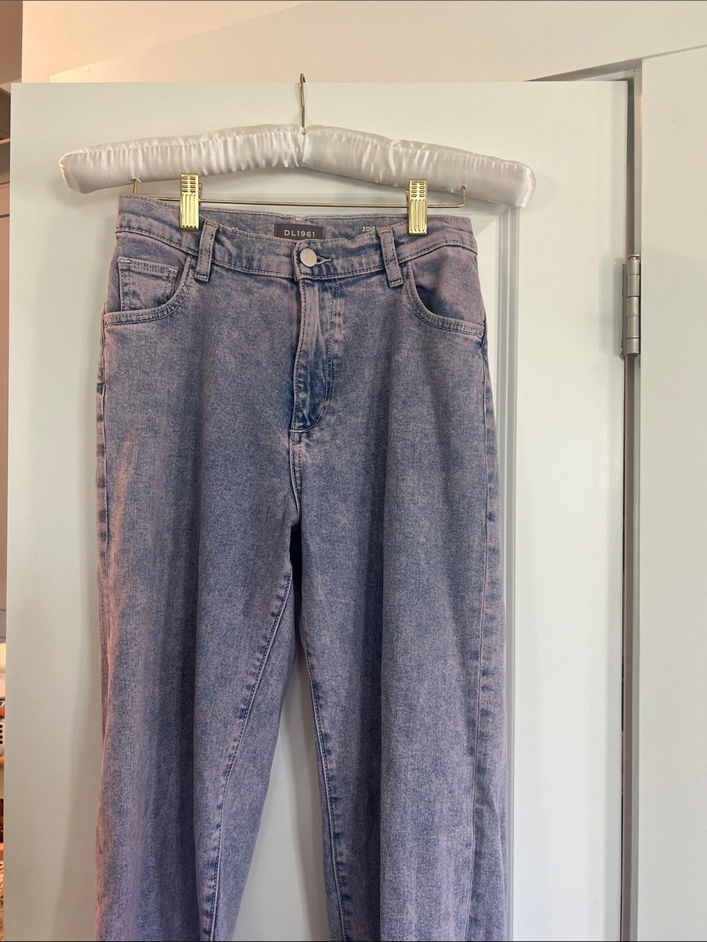 DL1961 High-Rise Straight Jeans in Light Wash Blue